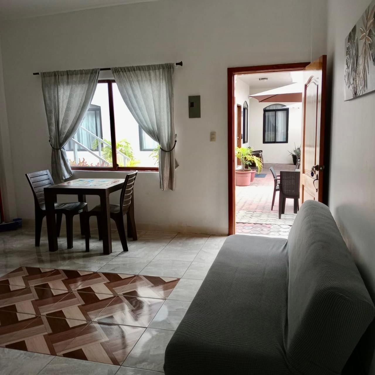 Apartahotel Casa Soleil Puerto Villamil Δωμάτιο φωτογραφία